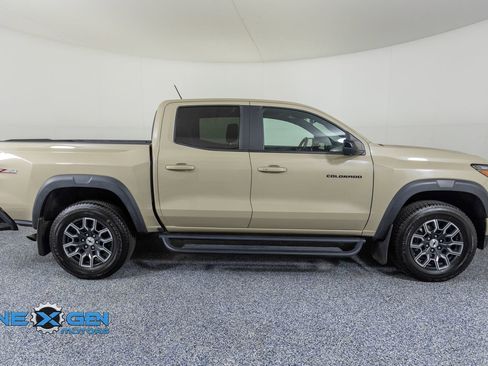 Used 2024 Chevrolet Colorado Z71 w/ Z71 Convenience Package 2 AWD/4WD image 8