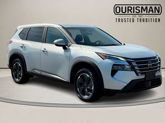 Used 2024 Nissan Rogue SV video 1