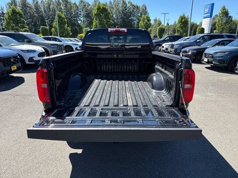 Used 2018 Chevrolet Colorado Z71 AWD/4WD image 13