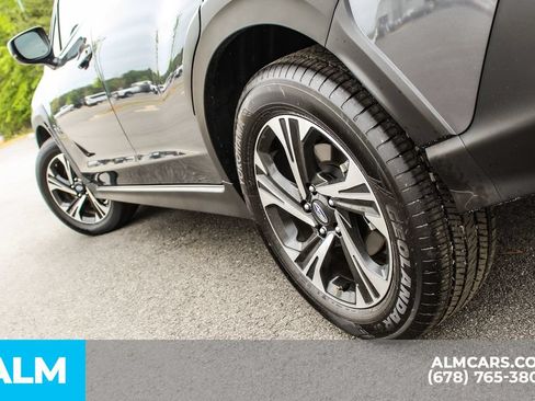 Used 2025 Subaru Crosstrek 2.5i Premium AWD/4WD image 14