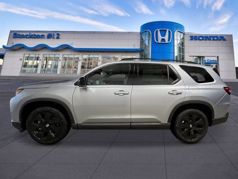 New 2026 Honda Pilot Black Edition image 2