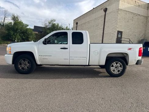 Used 2008 Chevrolet Silverado 1500 LT w/ Power Pack Plus AWD/4WD image 2