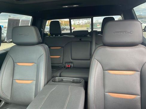Used 2024 GMC Sierra 1500 AT4 w/ Technology Package AWD/4WD image 22