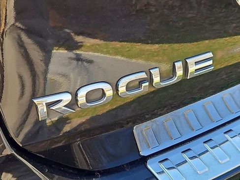 Used 2019 Nissan Rogue S w/ Special Edition Package image 37