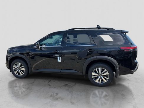 New 2026 Nissan Pathfinder SL AWD/4WD image 2
