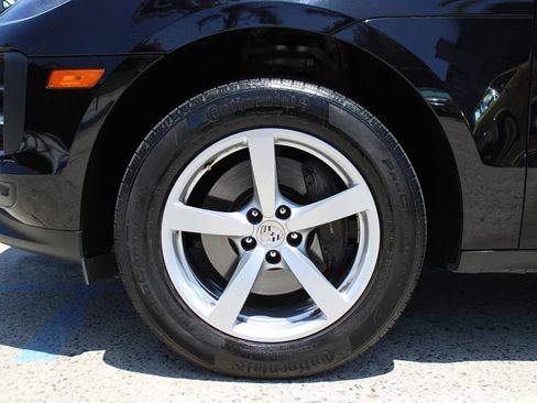 Used 2019 Porsche Macan AWD/4WD image 44