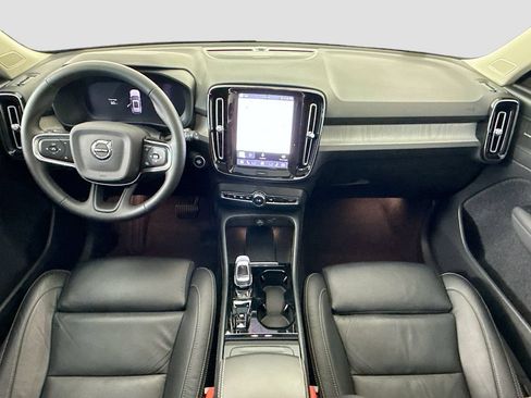 Used 2023 Volvo XC40 B5 Ultimate AWD/4WD image 13