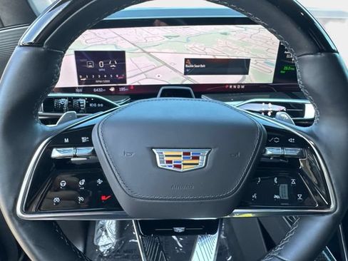 Certified 2025 Cadillac Escalade V w/ LPO, ONYX Package AWD/4WD image 28