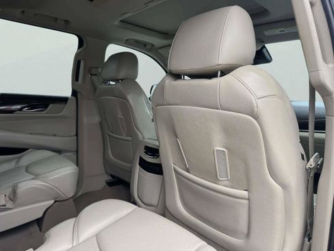 Used 2020 Cadillac Escalade Premium Luxury AWD/4WD image 47