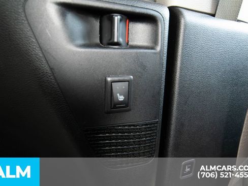 Used 2017 Chrysler Pacifica Limited image 22