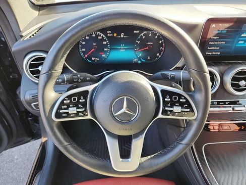 Used 2021 Mercedes-Benz GLC 300 4MATIC image 18