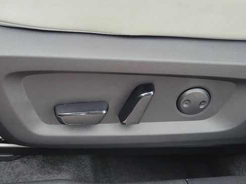 New 2026 Mitsubishi Outlander SE image 20