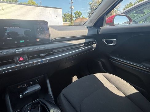 Used 2026 Kia K4 FWD image 31