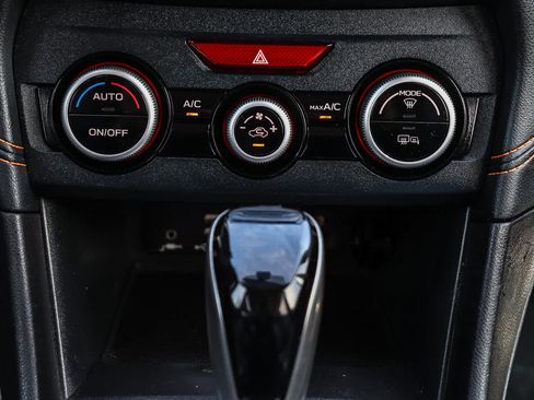 Used 2021 Subaru Crosstrek 2.0i Premium image 14