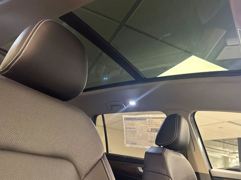 New 2026 Volkswagen Atlas SE image 17