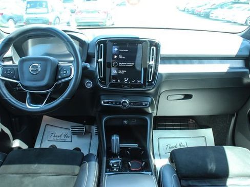 Used 2021 Volvo XC40 T5 R-Design w/ Advanced Package AWD/4WD image 17