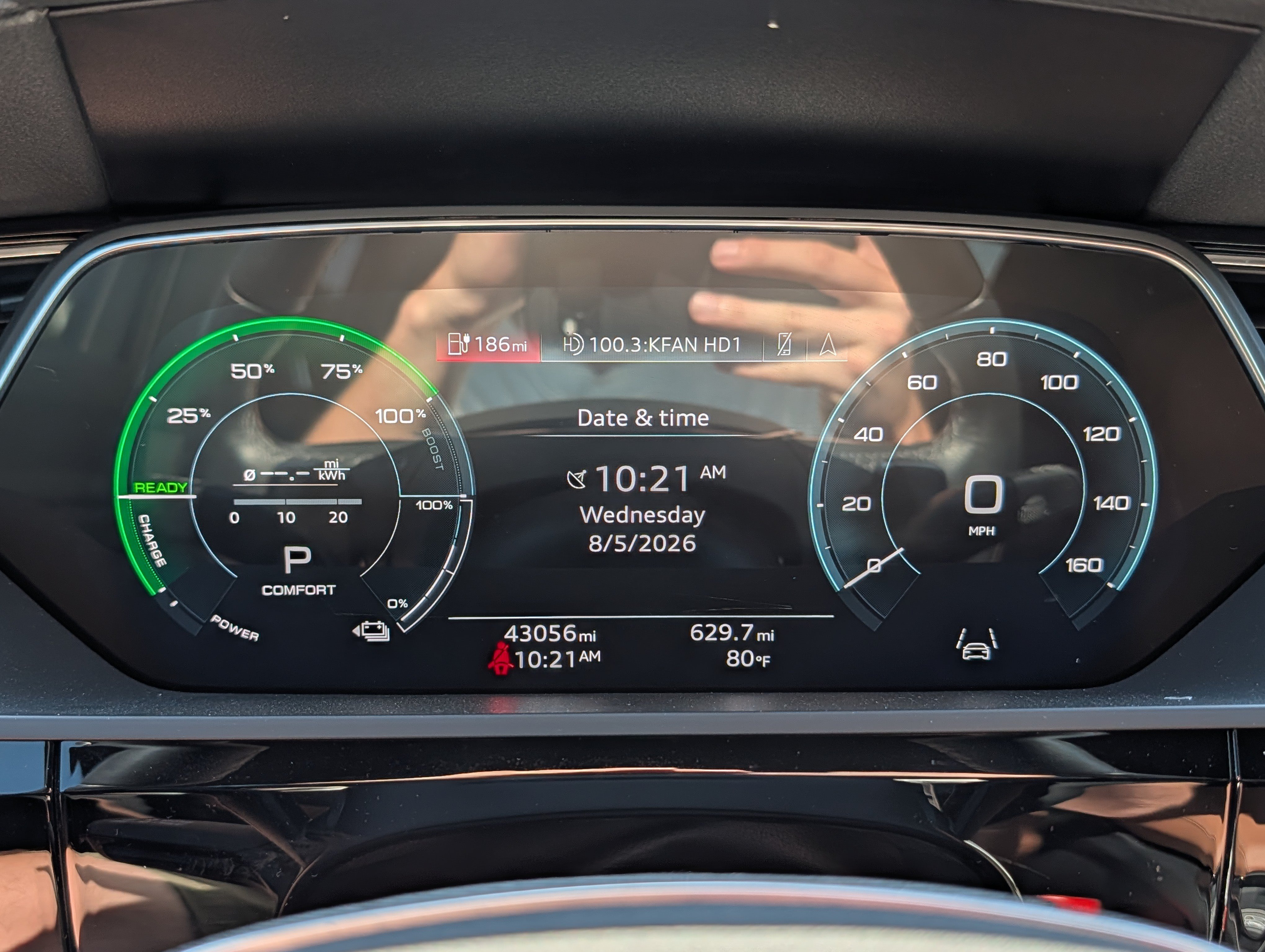 Used 2024 Audi Q8 e-tron Premium Plus w/ Premium Plus Package AWD/4WD image 21