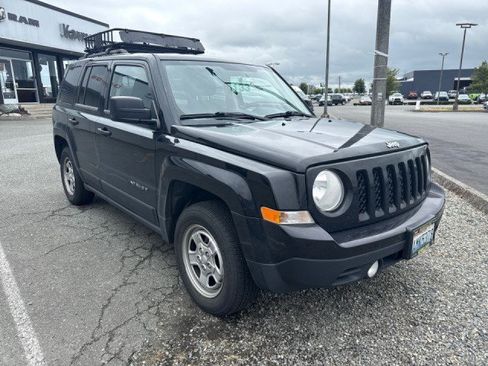 Used 2014 Jeep Patriot Sport AWD/4WD image 2