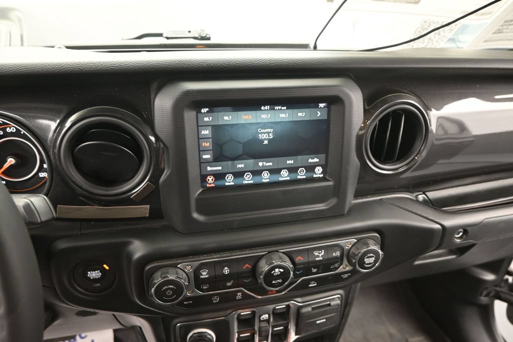 Used 2022 Jeep Gladiator Sport AWD/4WD image 39
