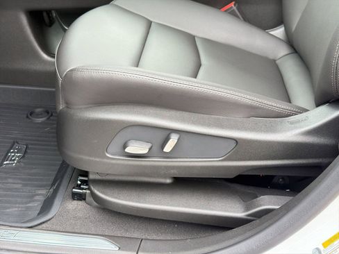 New 2026 Cadillac XT5 Luxury w/ LPO, Floor Liner Package AWD/4WD image 14
