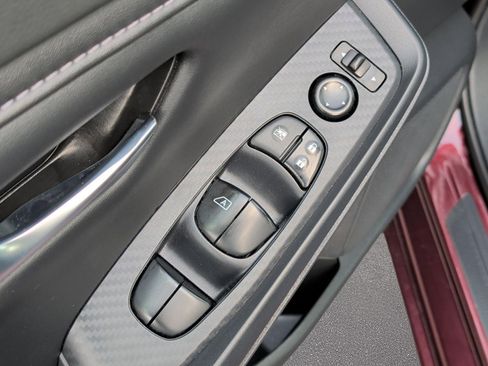 Used 2022 Nissan Sentra SV w/ All-Weather Package FWD image 9