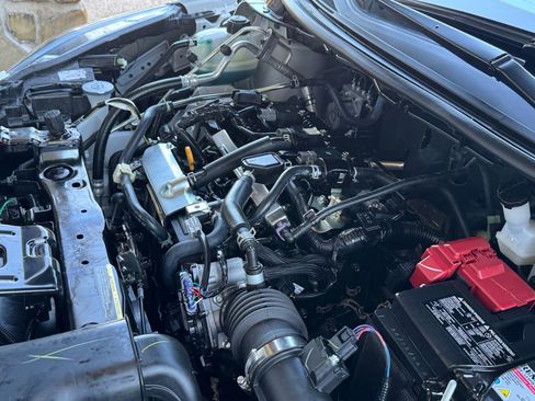 Used 2024 Nissan Versa S w/ Trunk Package image 29