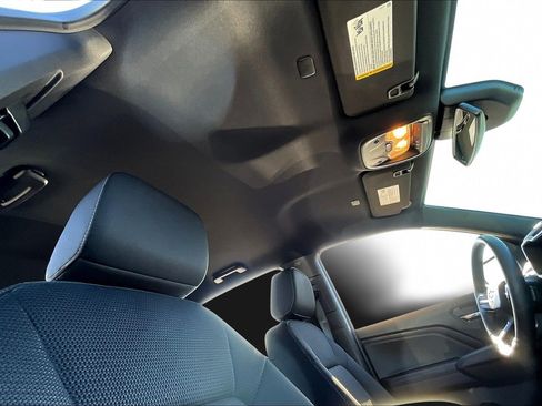 Used 2023 Chevrolet Colorado LT w/ LT Convenience Package II image 27