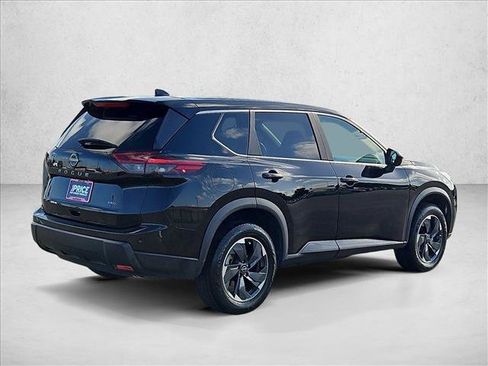 Used 2025 Nissan Rogue SV AWD/4WD image 5