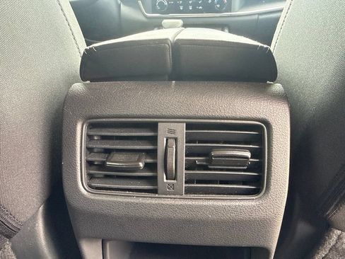 Certified 2024 Nissan Rogue S FWD image 17