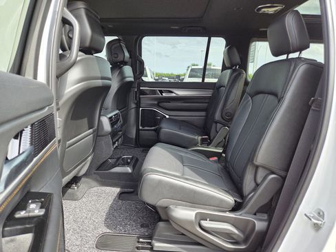 New 2026 Jeep Grand Wagoneer 4WD image 15