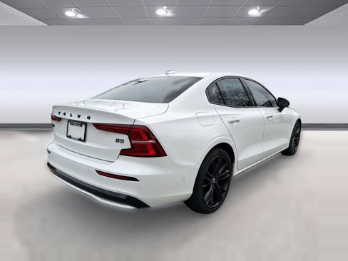 Certified 2024 Volvo S60 B5 Plus w/ Climate Package FWD image 9