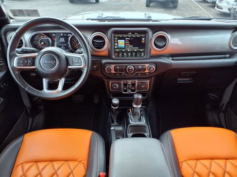 Used 2021 Jeep Wrangler Unlimited Sahara w/ Uconnect 4C Nav & Sound Group image 14