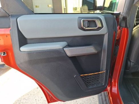 Used 2022 Ford Bronco Badlands image 9