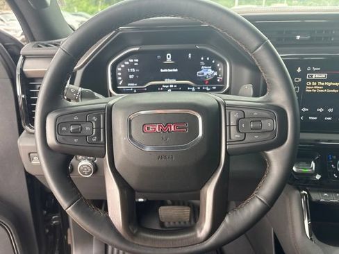 Used 2024 GMC Sierra 1500 AT4 w/ Technology Package AWD/4WD image 10