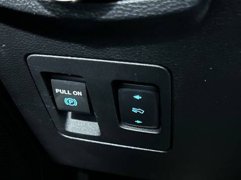 Used 2019 Ford F150 XLT w/ Equipment Group 302A Luxury image 12