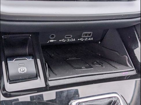 Used 2023 Subaru Outback Limited image 16