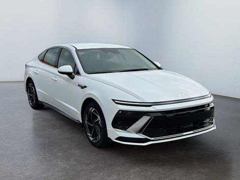 New 2026 Hyundai Sonata SEL image 3