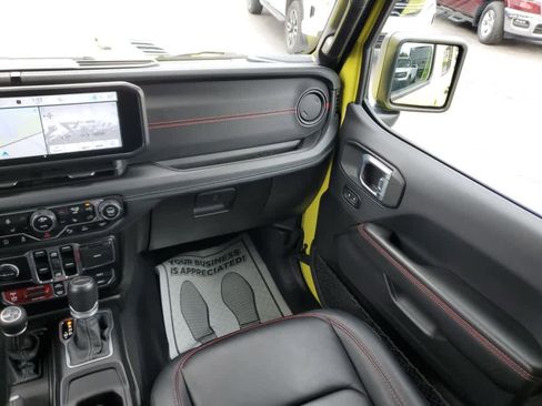 Used 2024 Jeep Gladiator Rubicon image 16