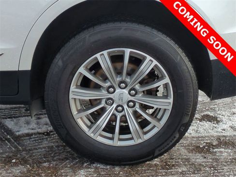 Used 2018 Cadillac XT5 Luxury w/ Driver Awareness Package image 13