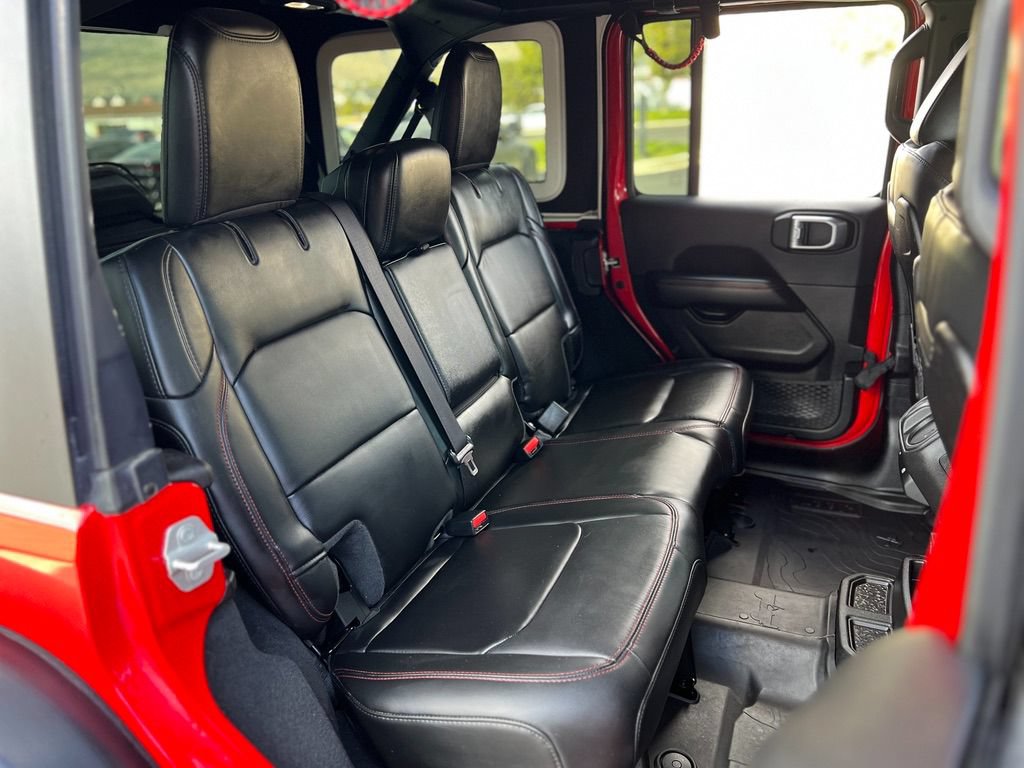 Used 2024 Jeep Wrangler Unlimited Rubicon w/ XTREMEE 35" Tire Package AWD/4WD image 25