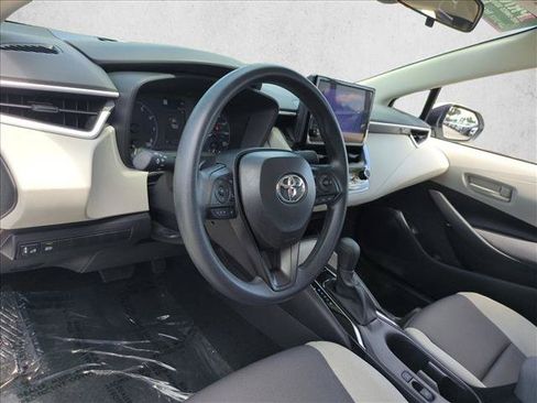 Certified 2025 Toyota Corolla LE FWD image 10