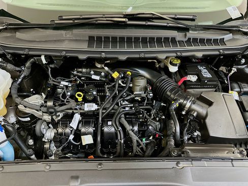 Used 2024 Ford Edge Titanium image 34