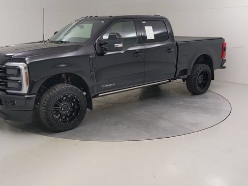 Certified 2025 Ford F250 Platinum AWD/4WD image 21