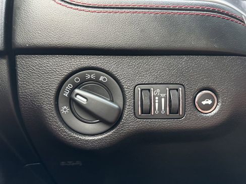 Used 2022 Dodge Charger Scat Pack RWD image 42