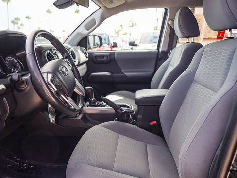 Used 2019 Toyota Tacoma SR5 RWD image 18