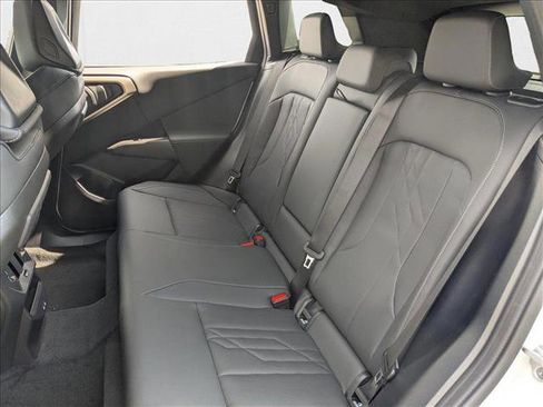 Used 2025 BMW X3 xDrive30i w/ Convenience Package image 16