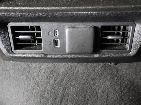 Used 2024 Chevrolet Silverado 1500 LT image 28