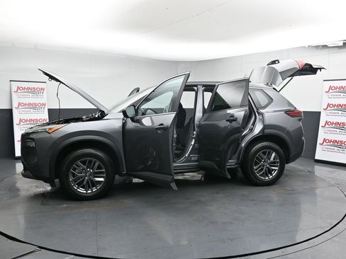 Used 2023 Nissan Rogue S image 44
