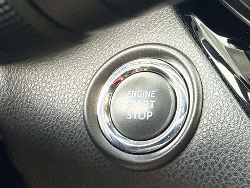 Used 2020 Toyota C-HR XLE image 35