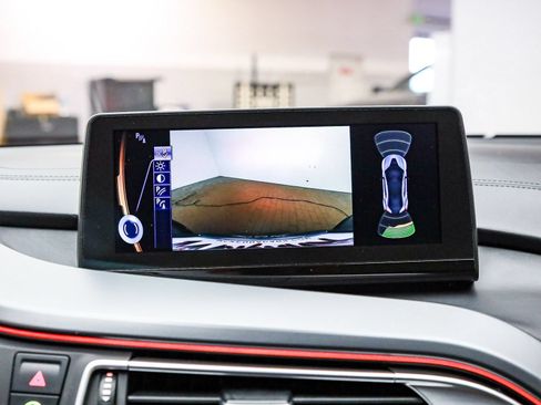 Used 2017 BMW i8 AWD/4WD image 26